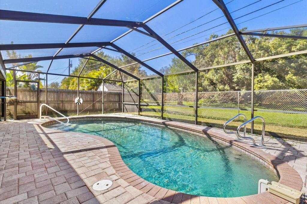 Perfect For Family Gatherings With A Heated Pool! - Clearwater'S Clear Choice Kültér fotó